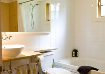 photo of hillview bathroom
